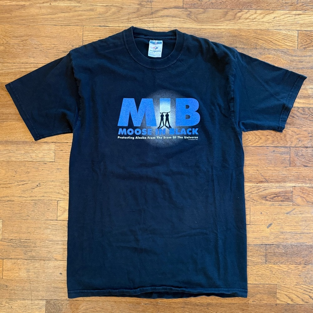 Vintage 2003 Alaska "Moose In Black" Parody Tee